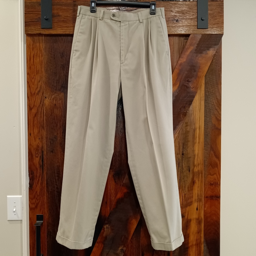 Men's khaki pants, size 34/32